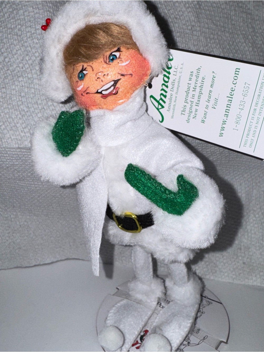 NEW ANNALEE DOLL 9" VERY MERRY WHITE ELF 510420